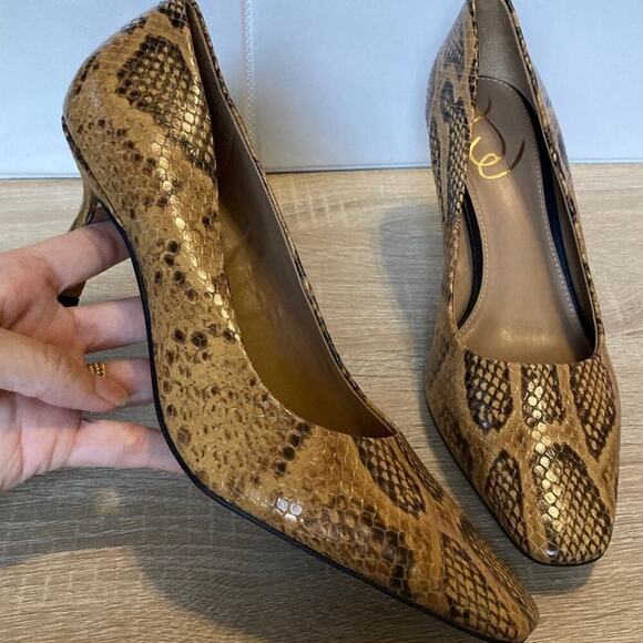 Sam Edelman Rika Pumps size US 7 Snakeskin print Kitten Heels - Picture 6 of 6